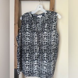 Black/White/Blue sleeveless blouse, size XL brand Katherine Barclay